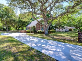 240 Swan Point Rd, Sneads Ferry, NC 28460