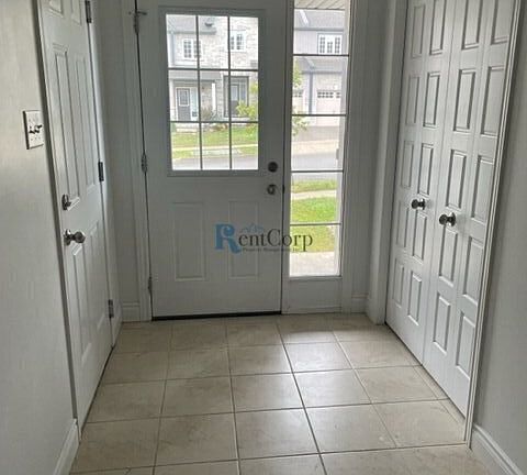 3rd image of 75 Renfrew St #1