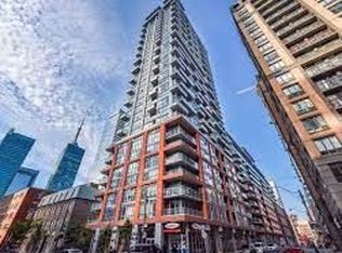 126 Simcoe St #1303, Toronto, ON M5H 4E6