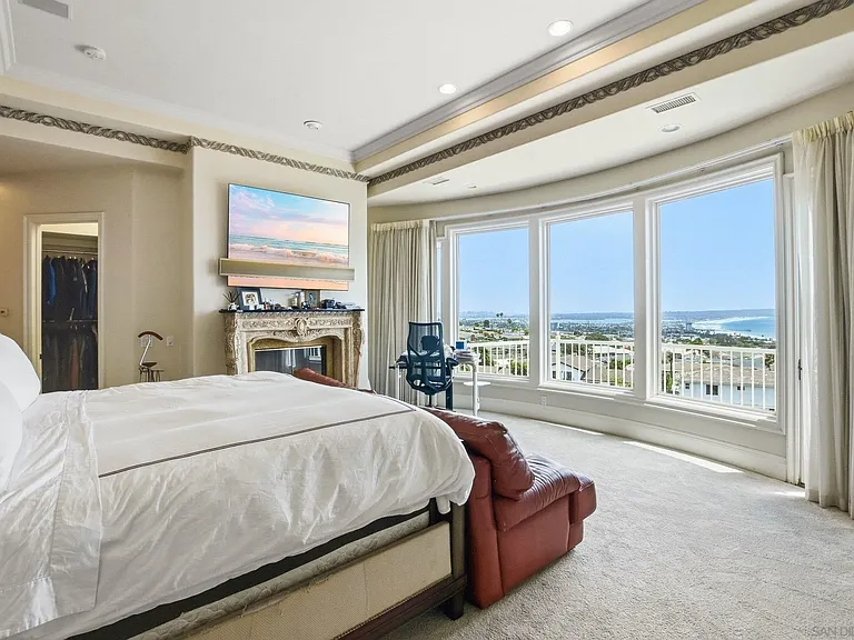 1011 Avenida Amantea — Photo 41