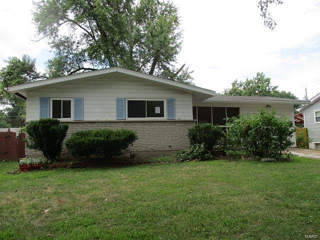 1st image of 608 Lynn Haven Ln
