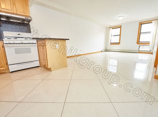 328 Broome St APT 4A, New York, NY 10002