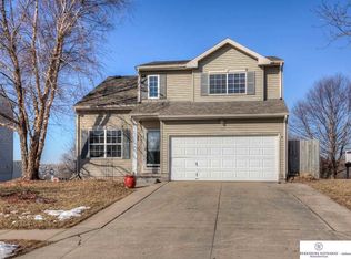 7518 N 82nd Cir, Omaha, NE 68122