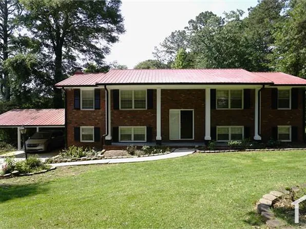 1303 Burbank Trl, Morrow, GA 30260