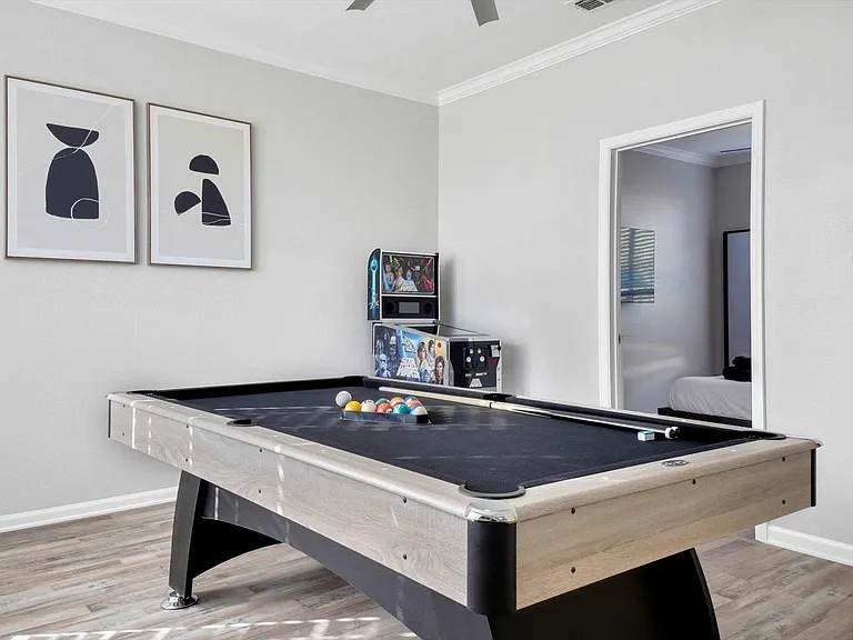 2062 Arena Dr — Photo 17
