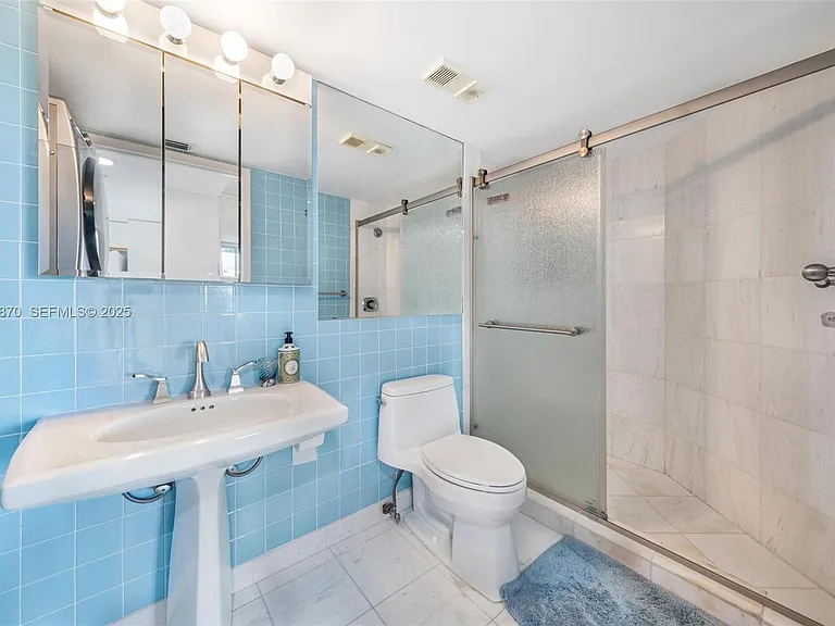 3400 NE 192nd St #1808 — Photo 16