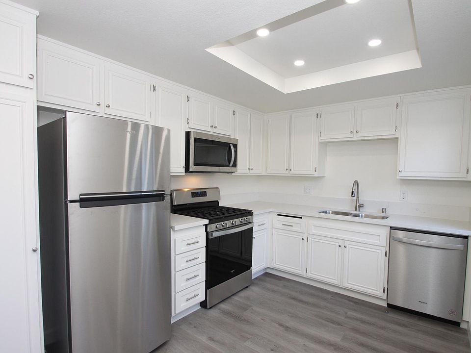 1st image of 291 Green Moor Pl