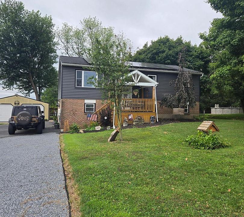 1st image of 128 Deer Dr