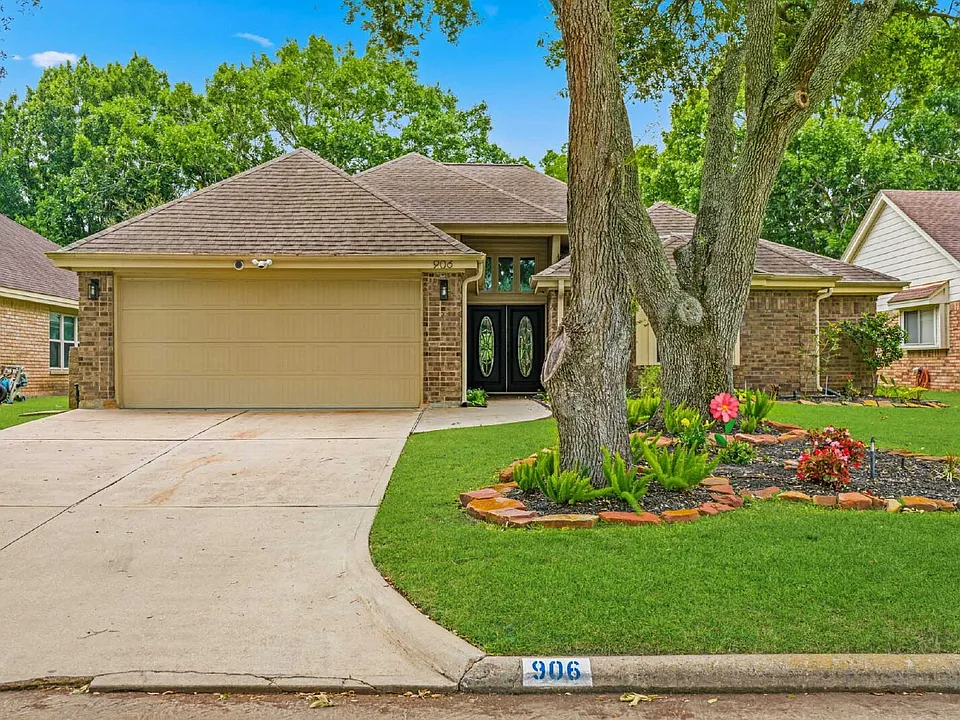 906 Maple Branch Ln