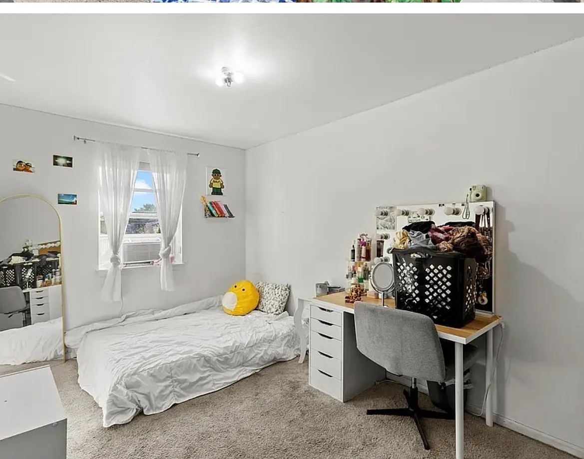 4 bed, $2,150 — Photo 2