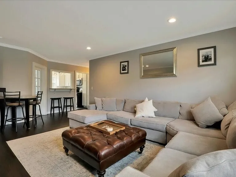 20 Gibson Ave #D2 — Photo 8