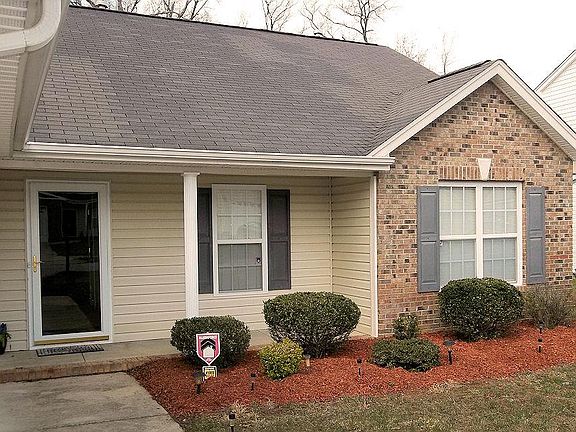 3rd image of 832 Blazingwood Dr