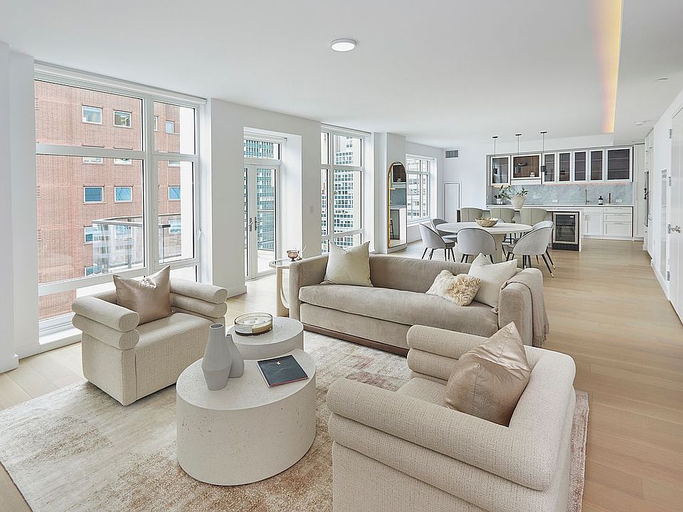 1st image of 115 E 55th St Penthouse 1