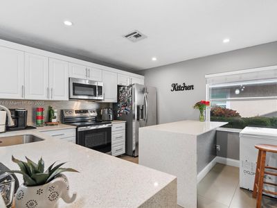 1237 W Lakes Dr, Deerfield Beach, FL, 33442
