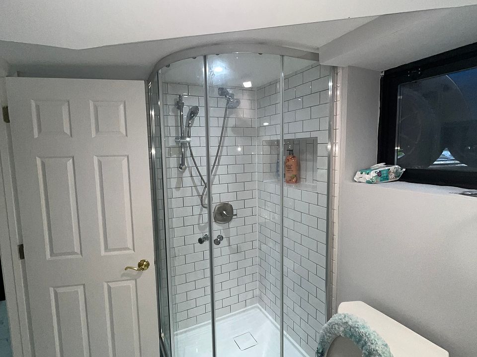 1st image of 158 N 18th St #Basement