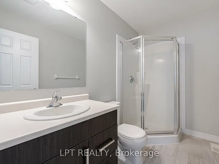 124 Parkinson Cres #15 — Photo 14