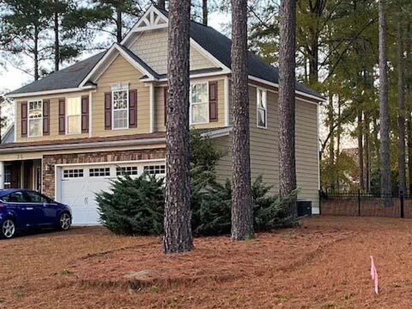 35 Pine Water Way, Spring Lake, NC 28390