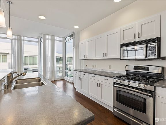 5th image of 320 Washington Avenue #605