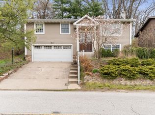 77 Hillcrest Rd, Portage, IN 46368