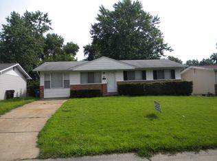 859 Hazelvalley Dr, Hazelwood, MO 63042