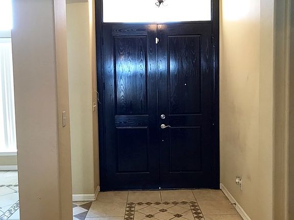 3rd image of 3401 Water Oak Dr