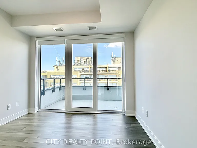 2525 Bathurst St #1104 — Photo 12