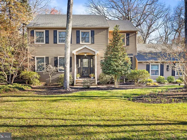 100 Forest Ave, Medford, NJ 08055