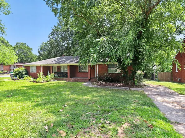 2642 Arnold Dr, Charlotte, NC 28205