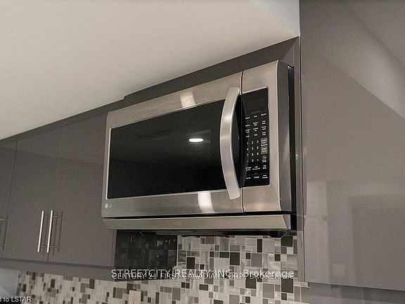 5th image of 43 Renny Cres