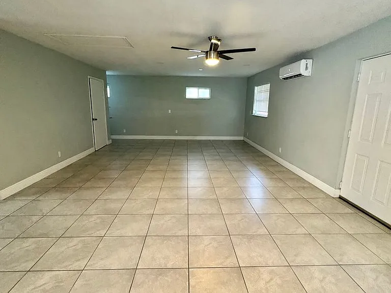 1395 Neptune Rd #B — Photo 7