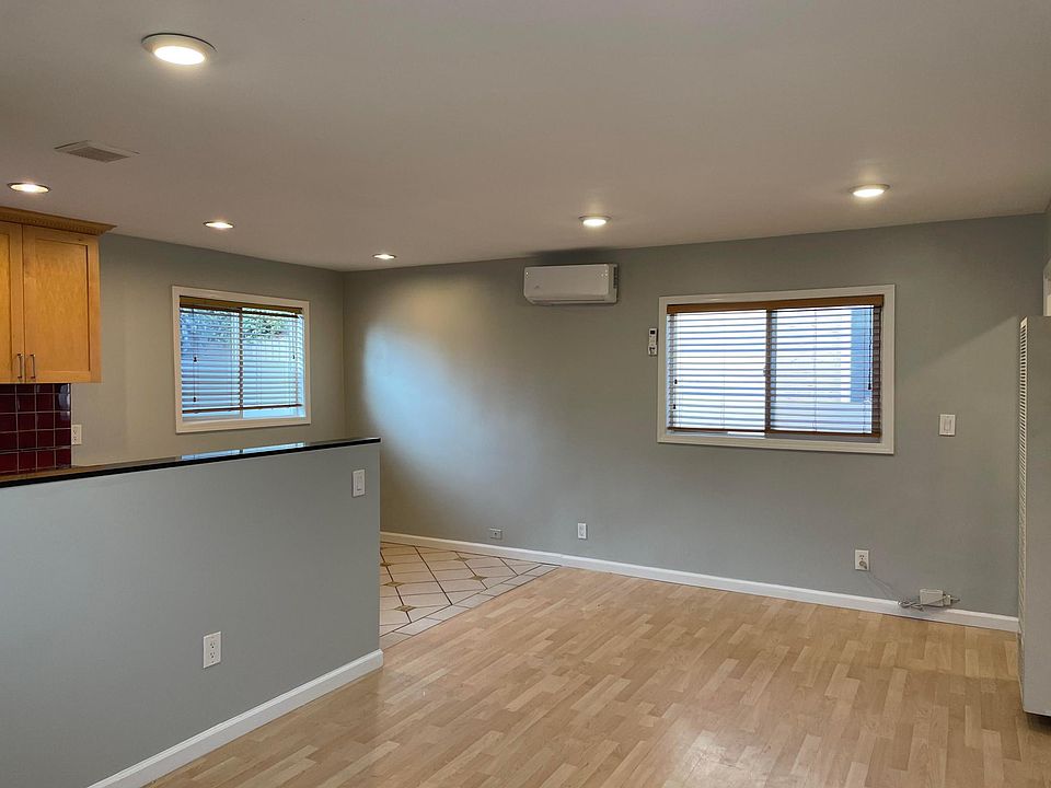 1st image of 12040 Culver Blvd