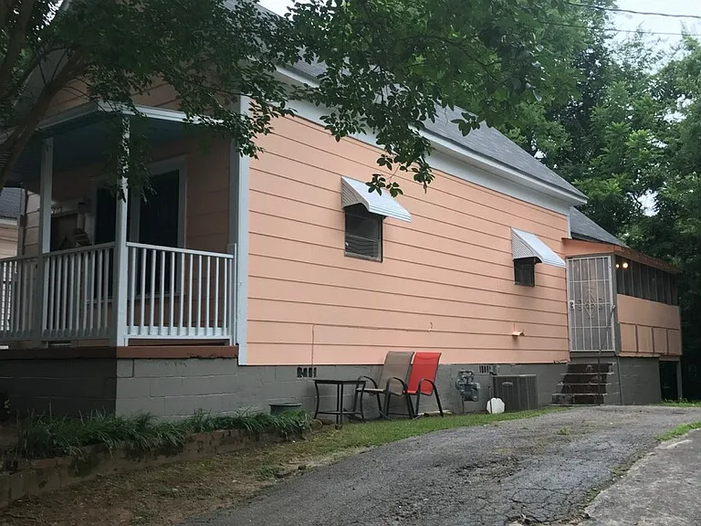 1032 Curran St NW — Photo 2