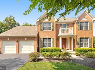 21281 Mirror Ridge Pl, Sterling, VA 20164