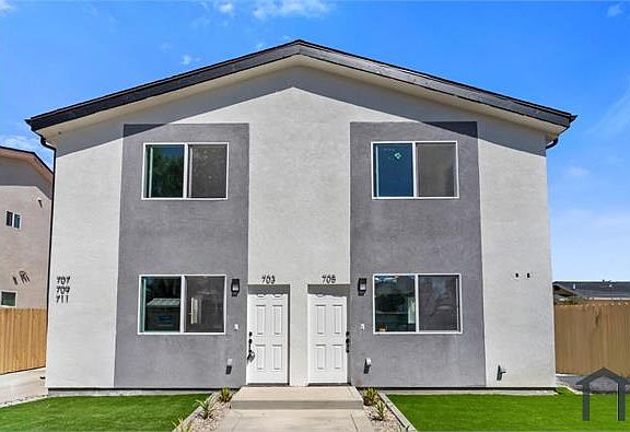 2nd image of 707 W 80th St #703