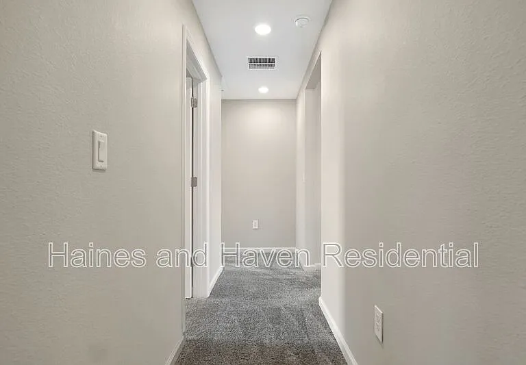 840 Blue Creek Dr — Photo 20