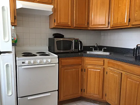 Rented by R&R Management | media 33