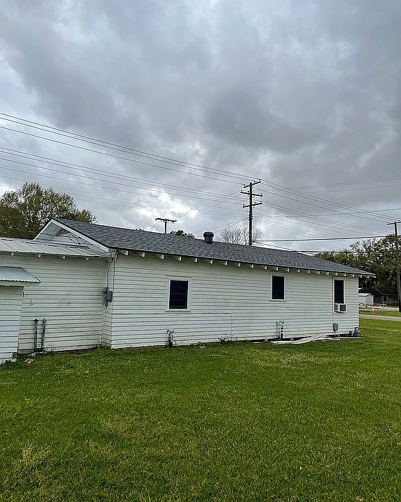 2nd image of 405 N Montgomery Ave
