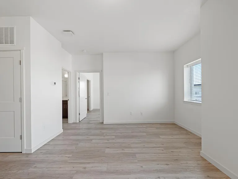 Columbia River Walk Apartments — Photo 80