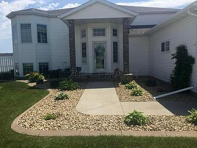 3rd image of 433 Prescott Ln