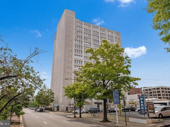 1100 Vine St APT 1010, Philadelphia, PA 19107