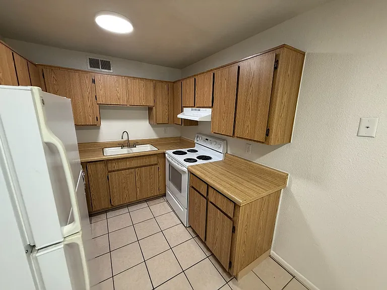 508 N Scott Ave #1 — Photo 2