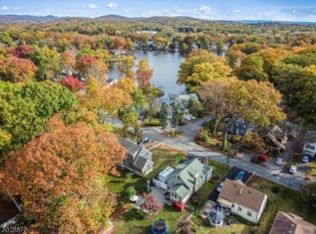 130 Fox Hill Rd, Denville, NJ 07834