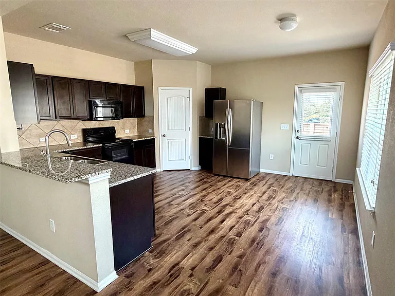 12106 Greywacke Dr — Photo 6