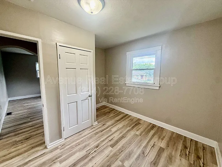 927 N Elm Ave — Photo 6