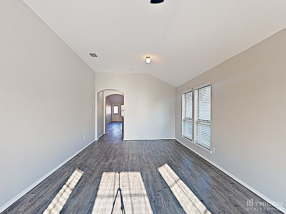 3rd image of 1701 Bob Dr