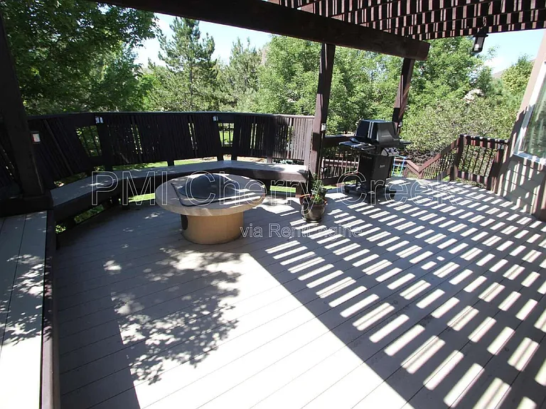 7489 Bur Oak Pl — Photo 43