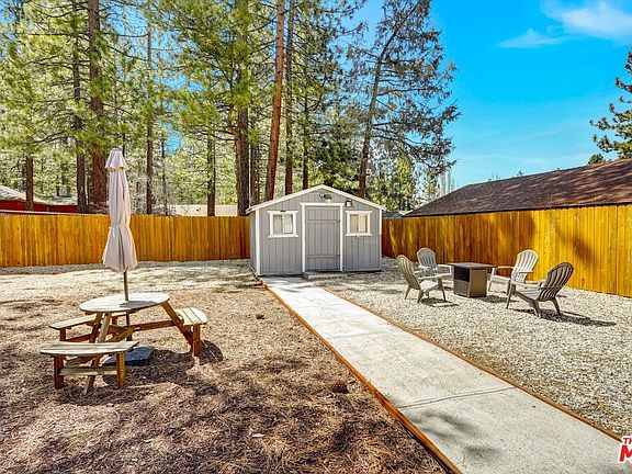 4th image of 404 Oriole Dr