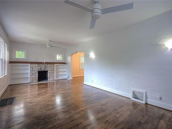3rd image of 1053 Freeman Ave