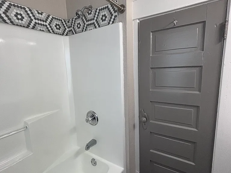 317 E Patti Page Blvd — Photo 55