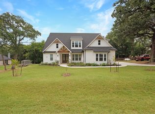 120 Eagle Point N, Azle, TX 76020